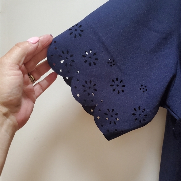 SHEIN Women's Scalloped V-neck Tunic - Picture 7 of 12